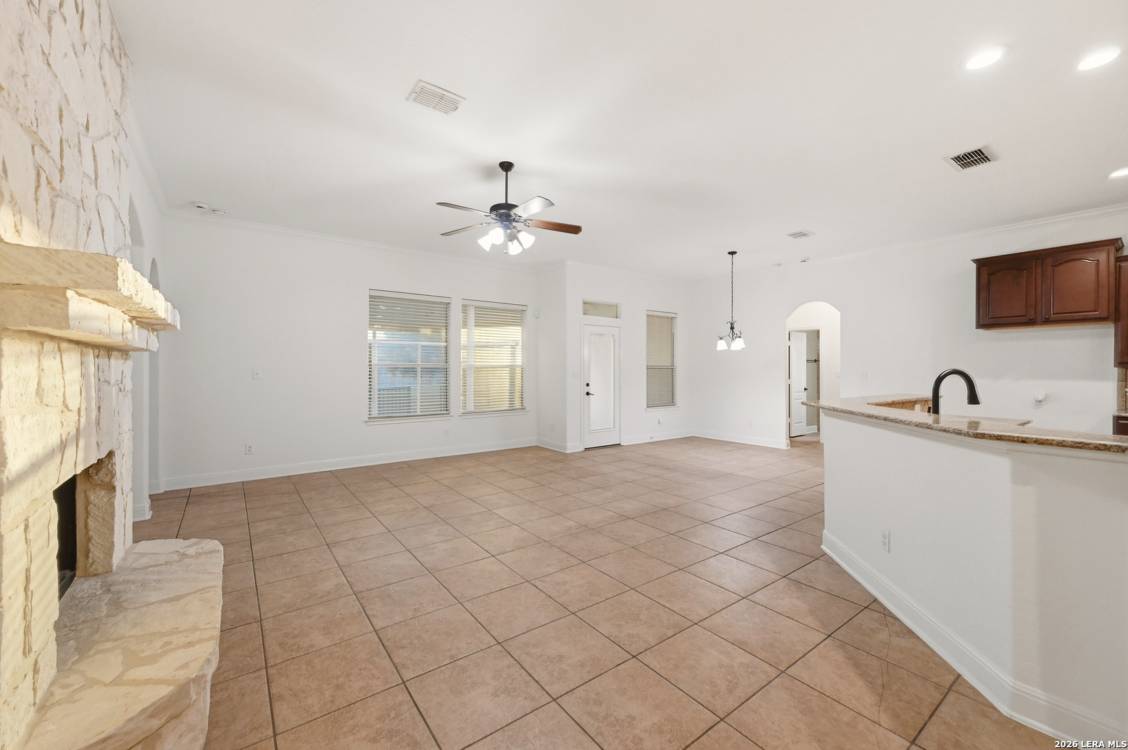 6718 Laura Heights Schertz TX 78154