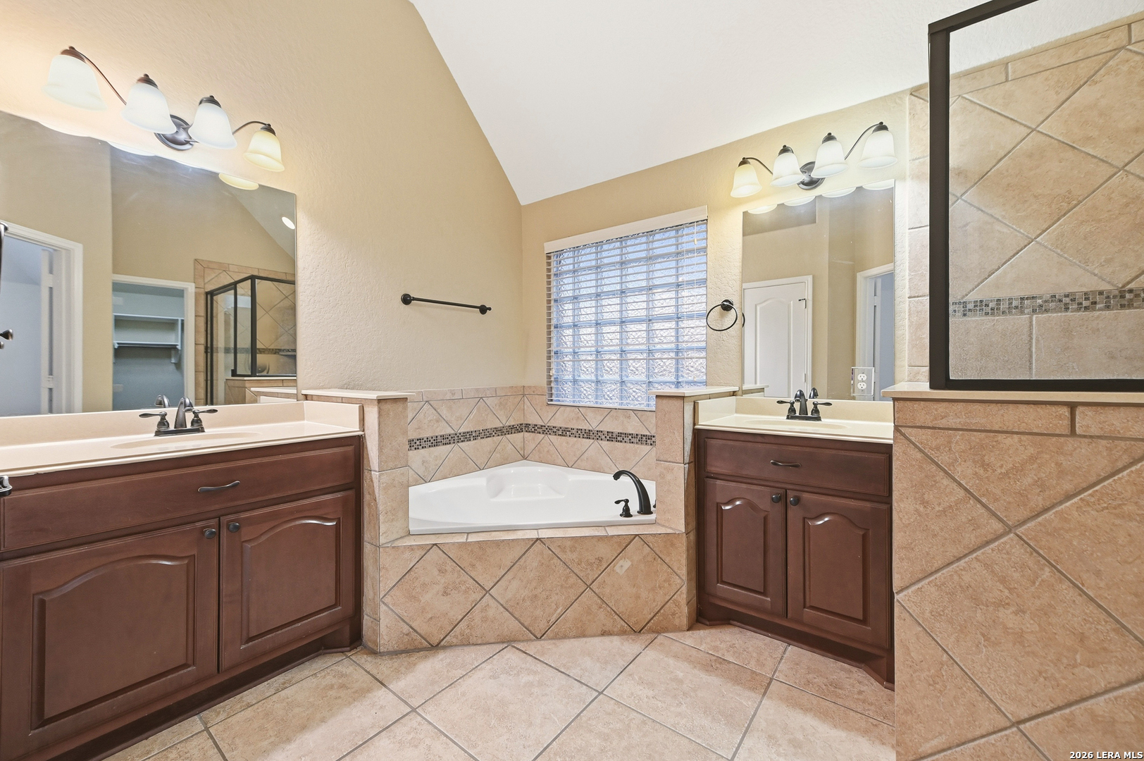 6718 Laura Heights Schertz TX 78154