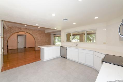 5803 Hollyhock San Antonio TX 78240