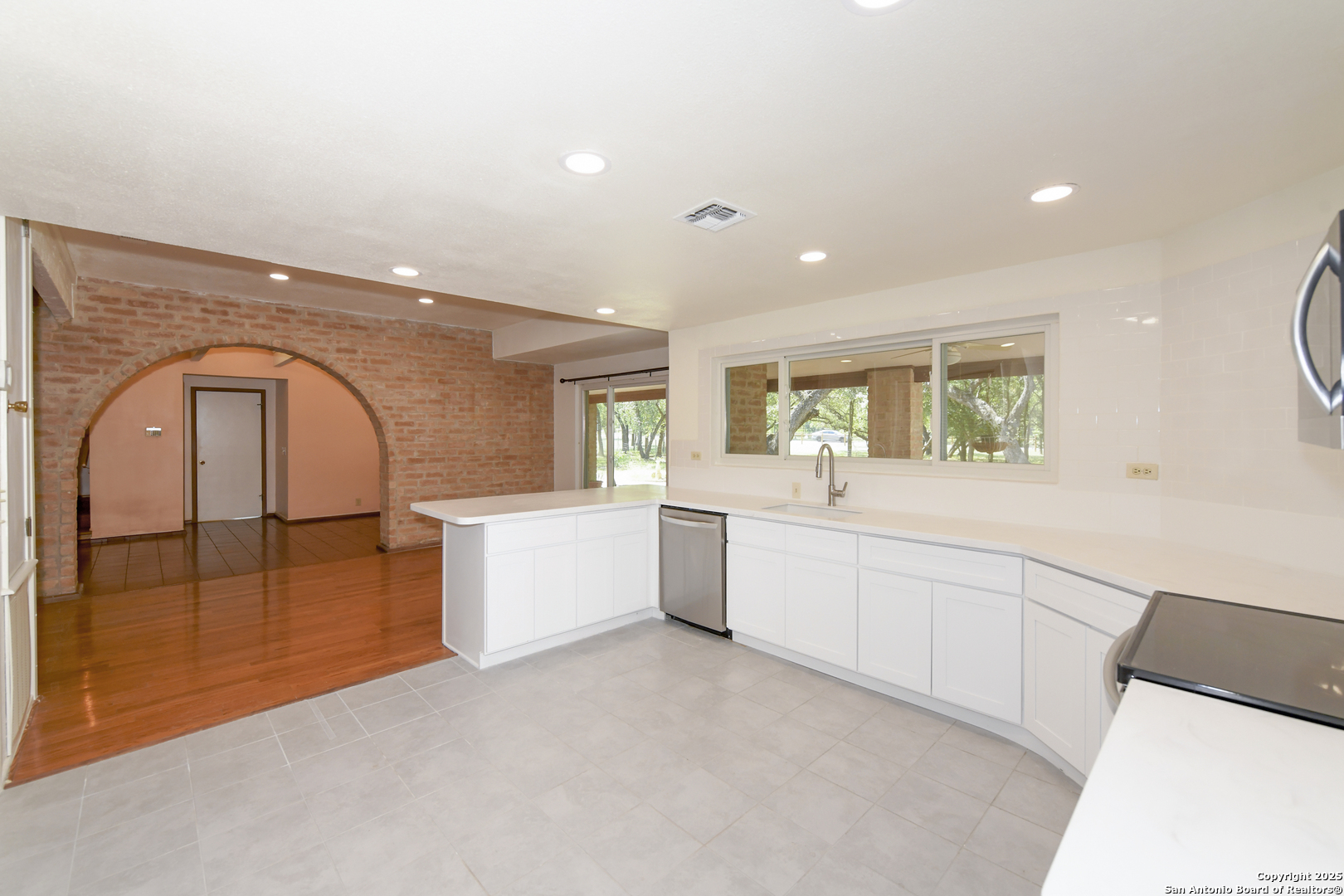 5803 Hollyhock San Antonio TX 78240