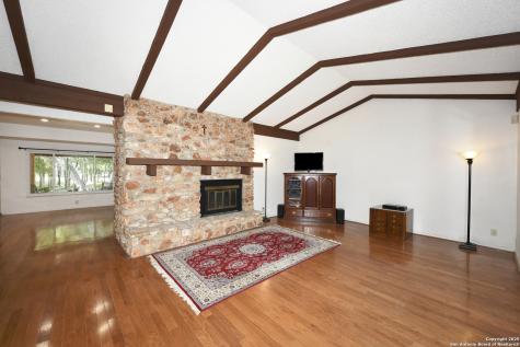 5803 Hollyhock San Antonio TX 78240