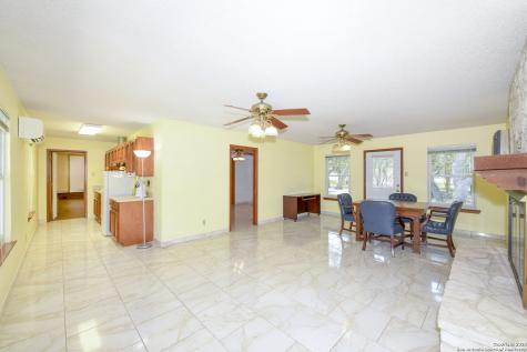 5803 Hollyhock San Antonio TX 78240