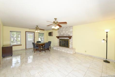 5803 Hollyhock San Antonio TX 78240