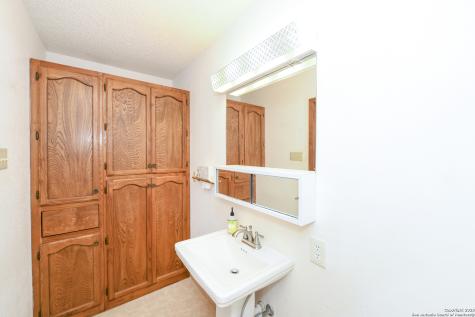 5803 Hollyhock San Antonio TX 78240