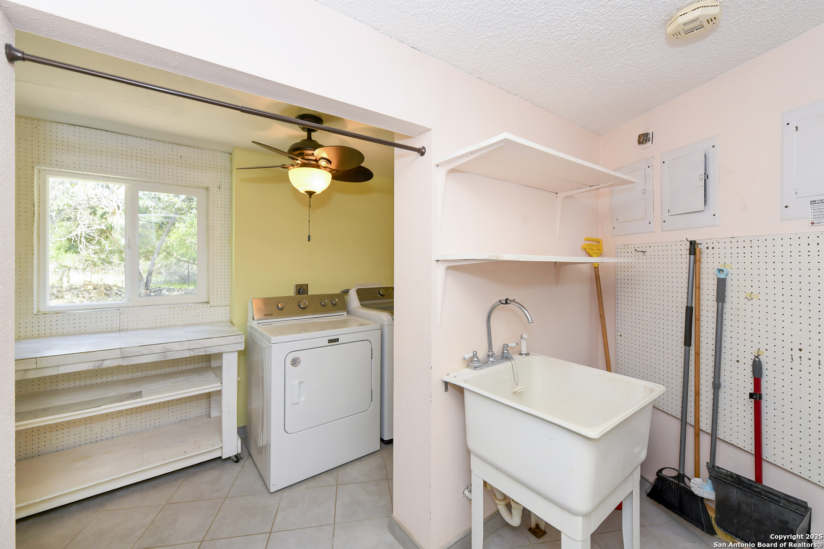 5803 Hollyhock San Antonio TX 78240