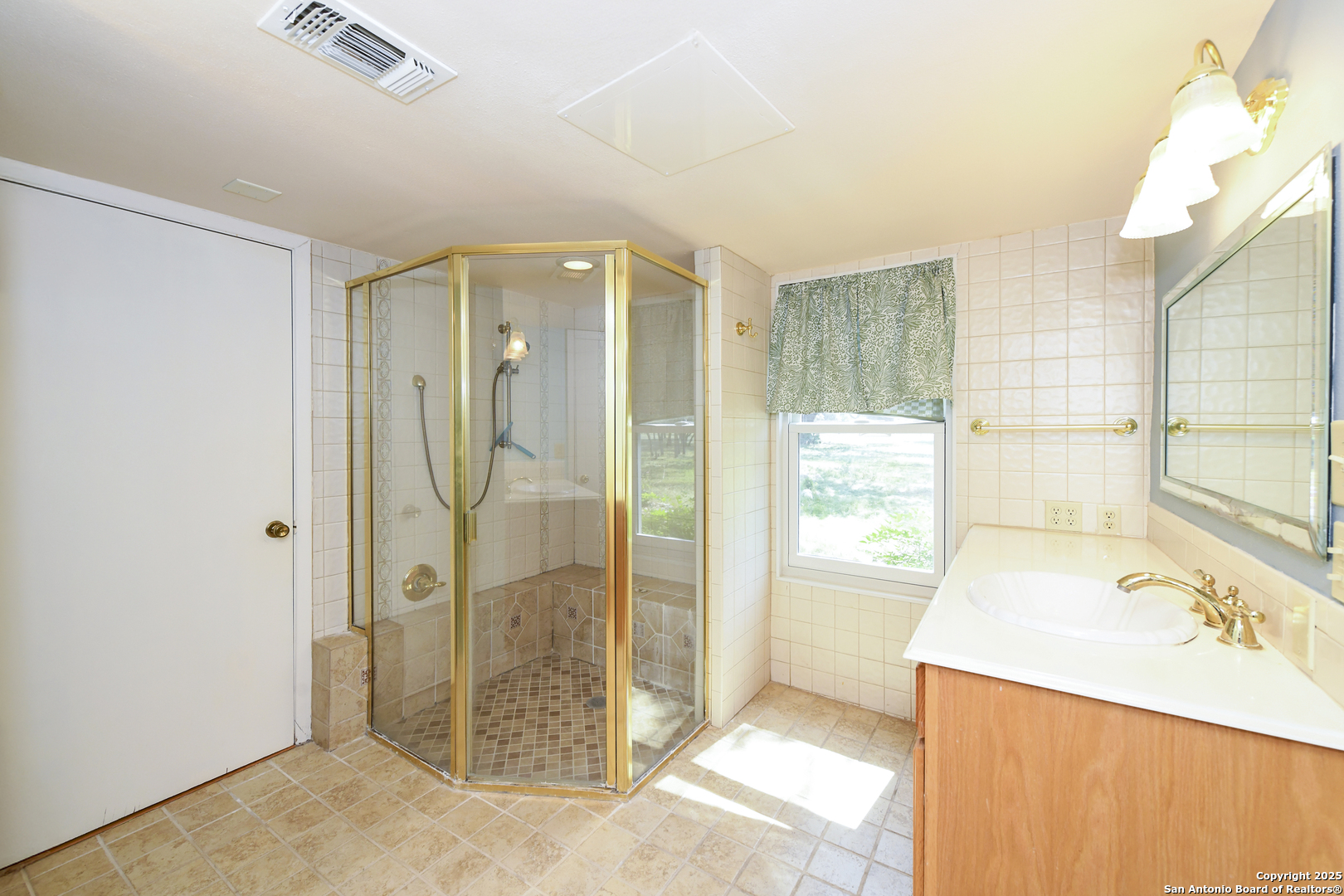 5803 Hollyhock San Antonio TX 78240