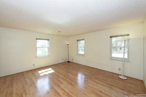 5803 Hollyhock San Antonio TX 78240