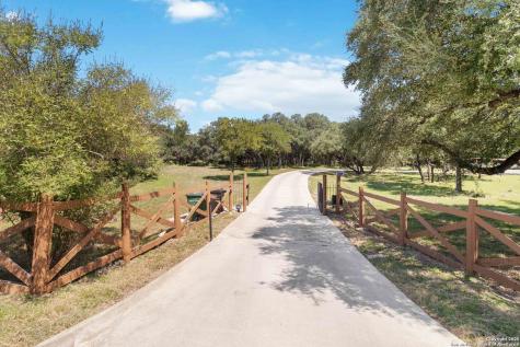 5803 Hollyhock San Antonio TX 78240
