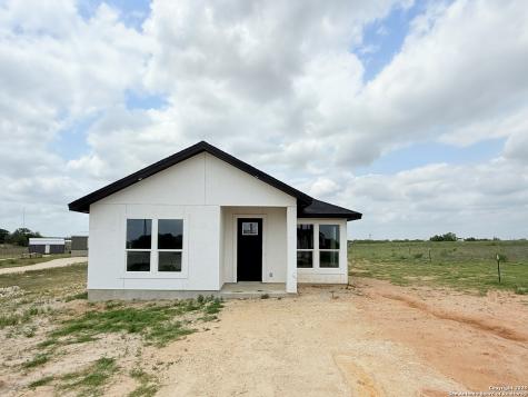 144 Camino Verde Court La Vernia TX 78121