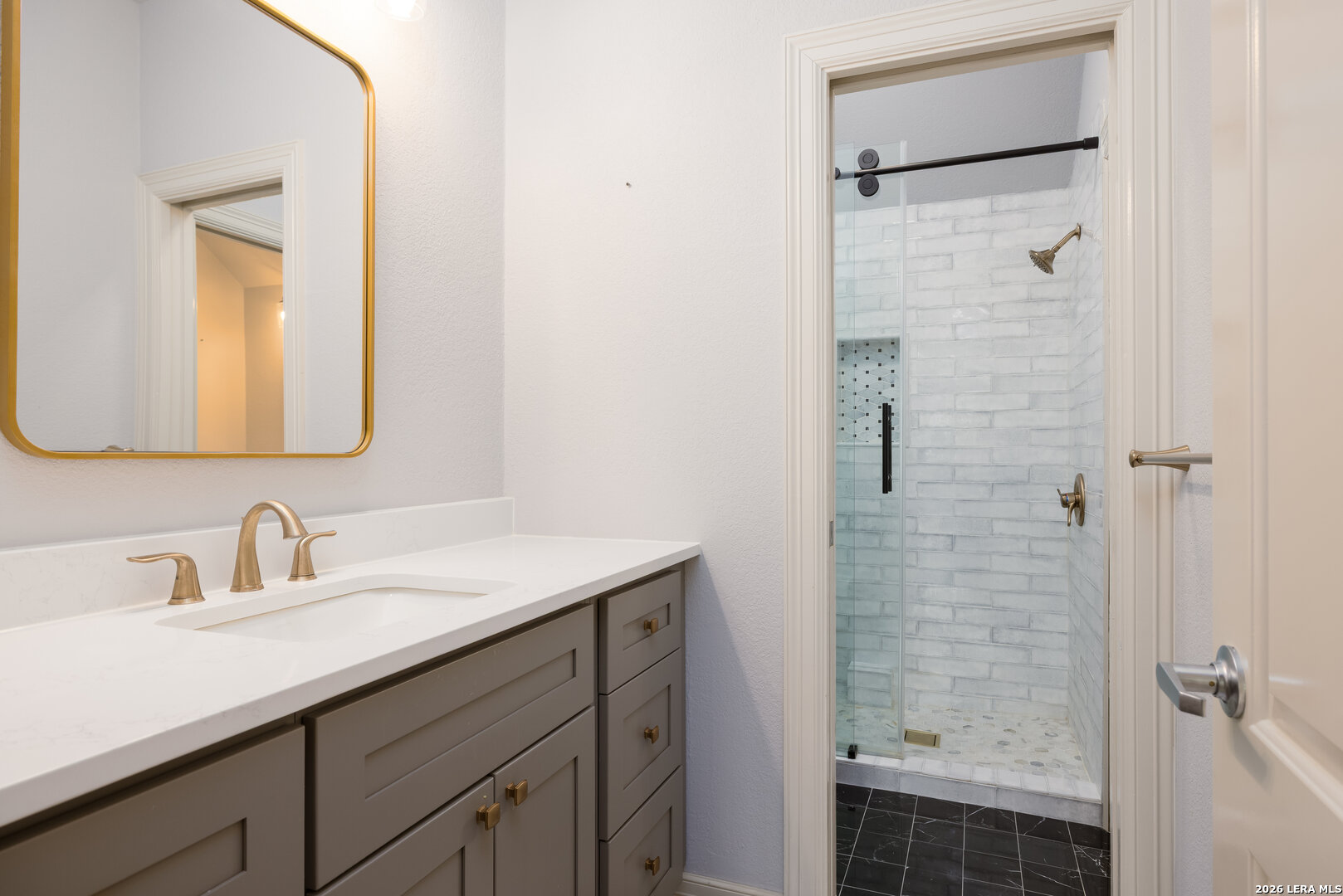 17 Burnham Glen San Antonio TX 78257