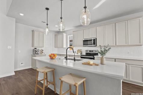 123 Heidi Hill Castroville TX 78009