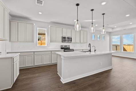 123 Heidi Hill Castroville TX 78009