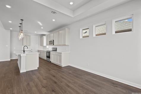 123 Heidi Hill Castroville TX 78009