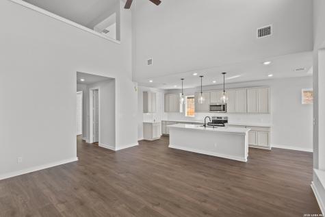 123 Heidi Hill Castroville TX 78009