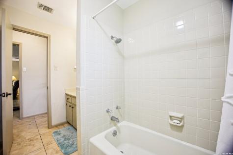 92 Westwood Kerrville TX 78028