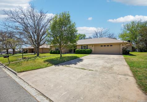 92 Westwood Kerrville TX 78028