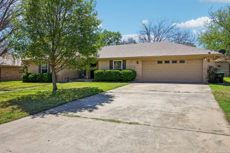 92 Westwood Kerrville TX 78028