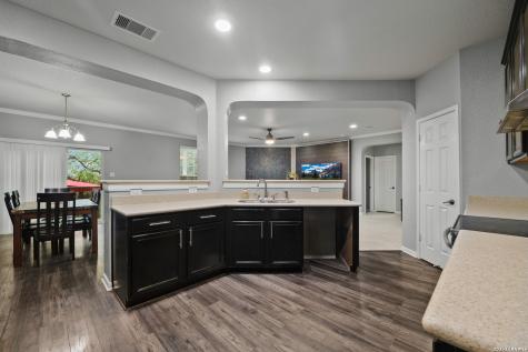 4618 Manitou Bay San Antonio TX 78259