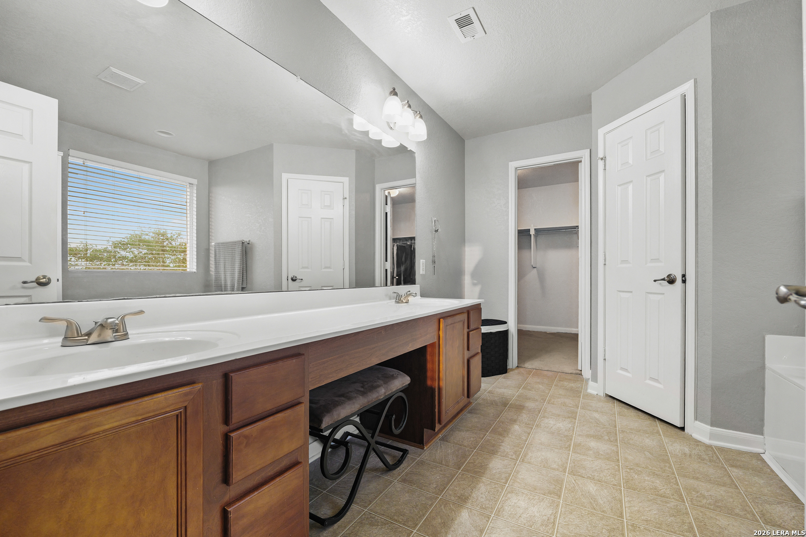 4618 Manitou Bay San Antonio TX 78259