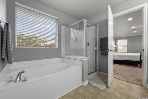 4618 Manitou Bay San Antonio TX 78259