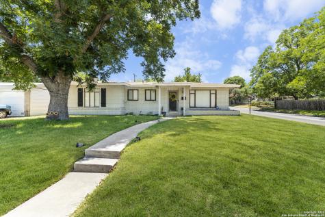 566 Storeywood Drive San Antonio TX 78213