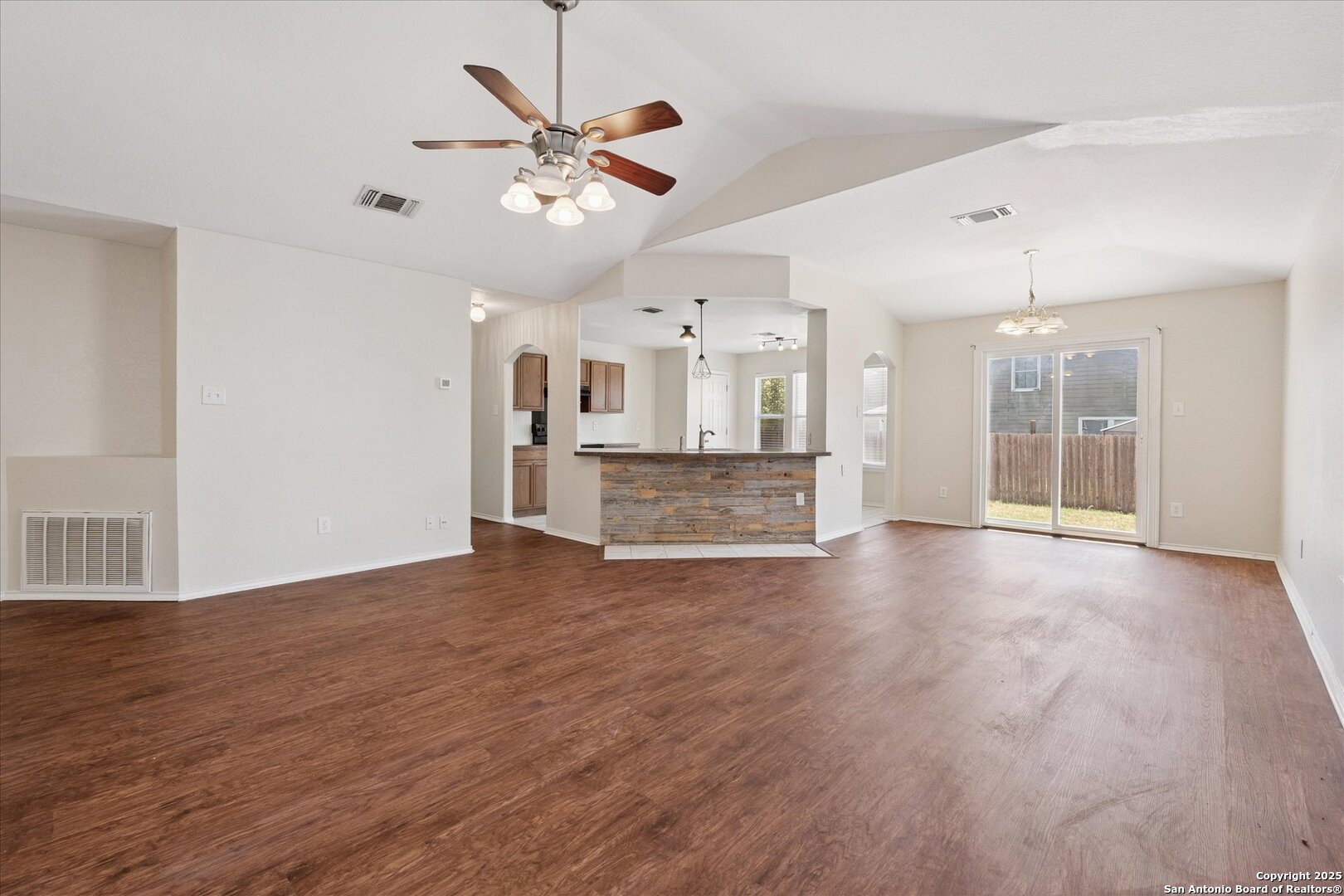 3436 Whisper Bluff Cibolo TX 78108