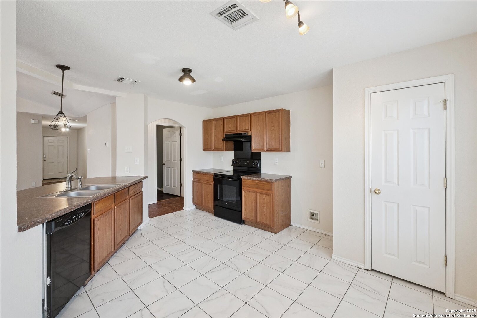 3436 Whisper Bluff Cibolo TX 78108