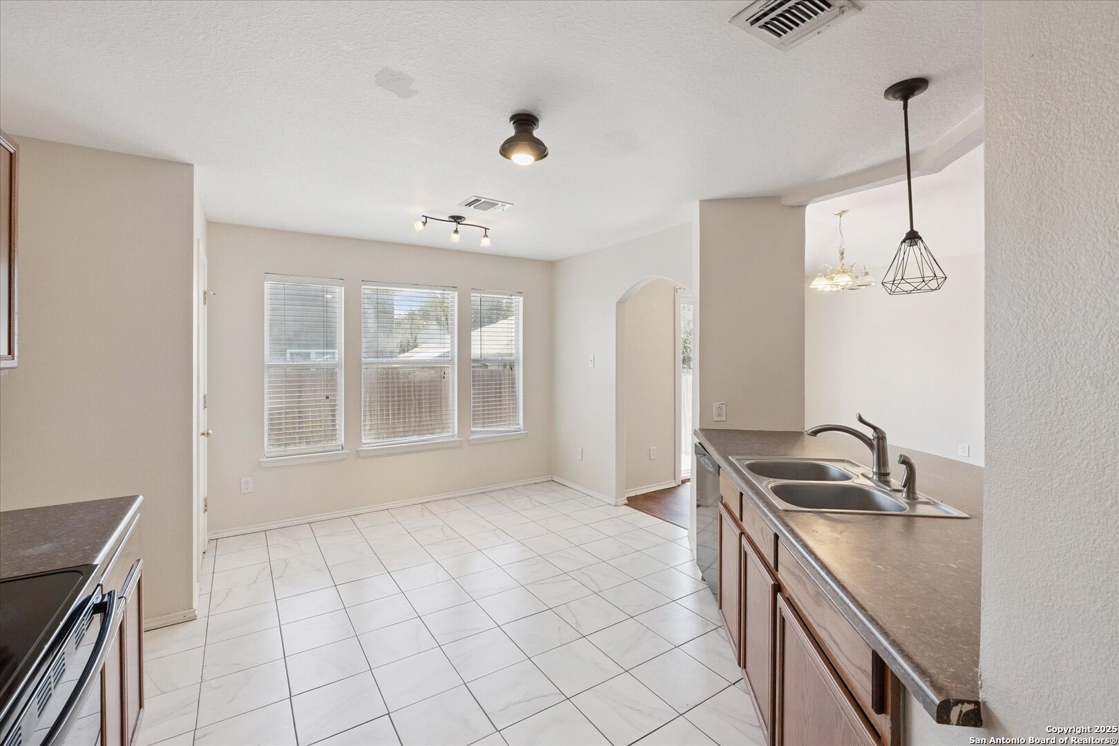3436 Whisper Bluff Cibolo TX 78108
