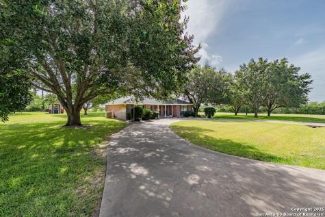10416 7th Street Pettus TX 78146