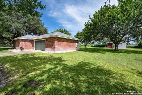 10416 7th Street Pettus TX 78146