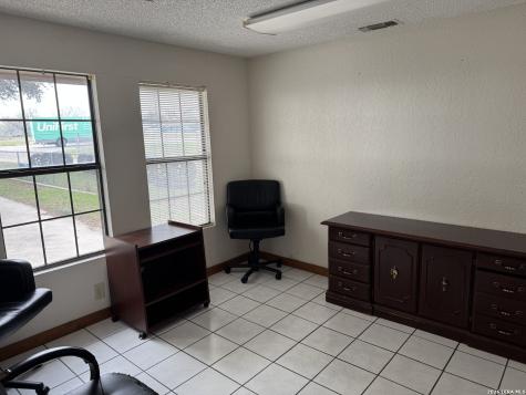 7285 Us Highway 87 China Grove TX 78263