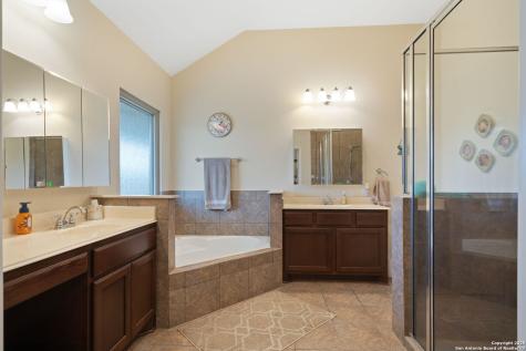 6963 Hallie Heights Schertz TX 78154