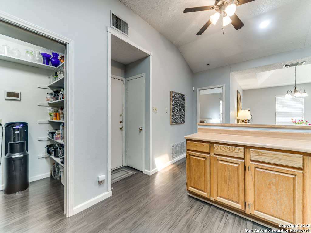 5935 Heather View San Antonio TX 78249