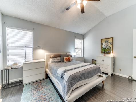 5935 Heather View San Antonio TX 78249