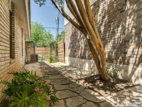 5935 Heather View San Antonio TX 78249