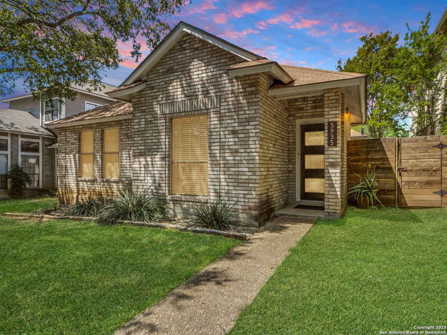5935 Heather View San Antonio TX 78249