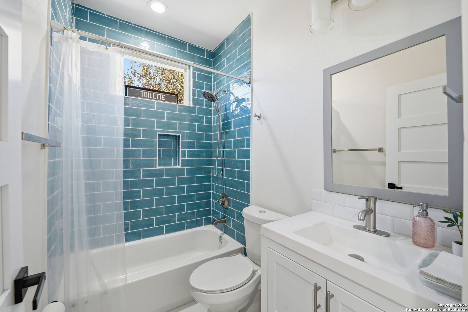 2106 Schley Avenue San Antonio TX 78210