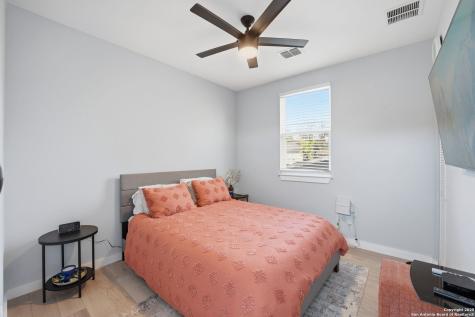 2106 Schley Avenue San Antonio TX 78210