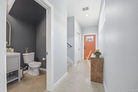 2106 Schley Avenue San Antonio TX 78210