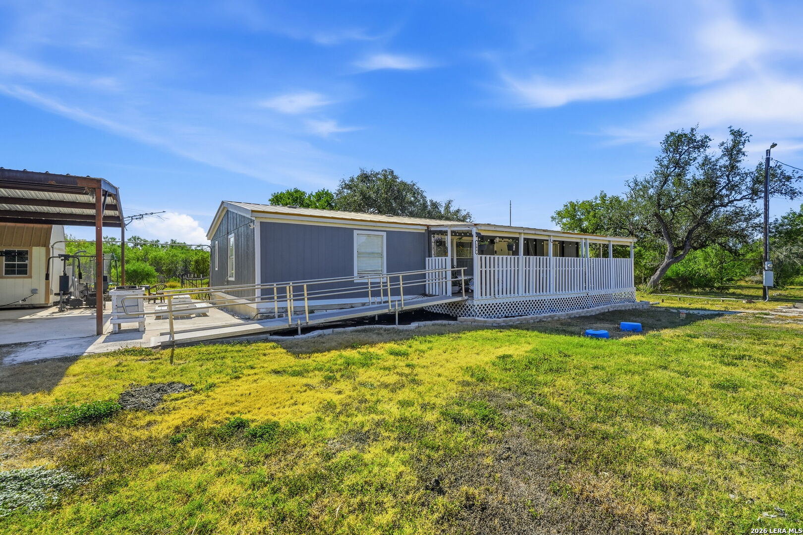 104 County Road 4637 Hondo TX 78861