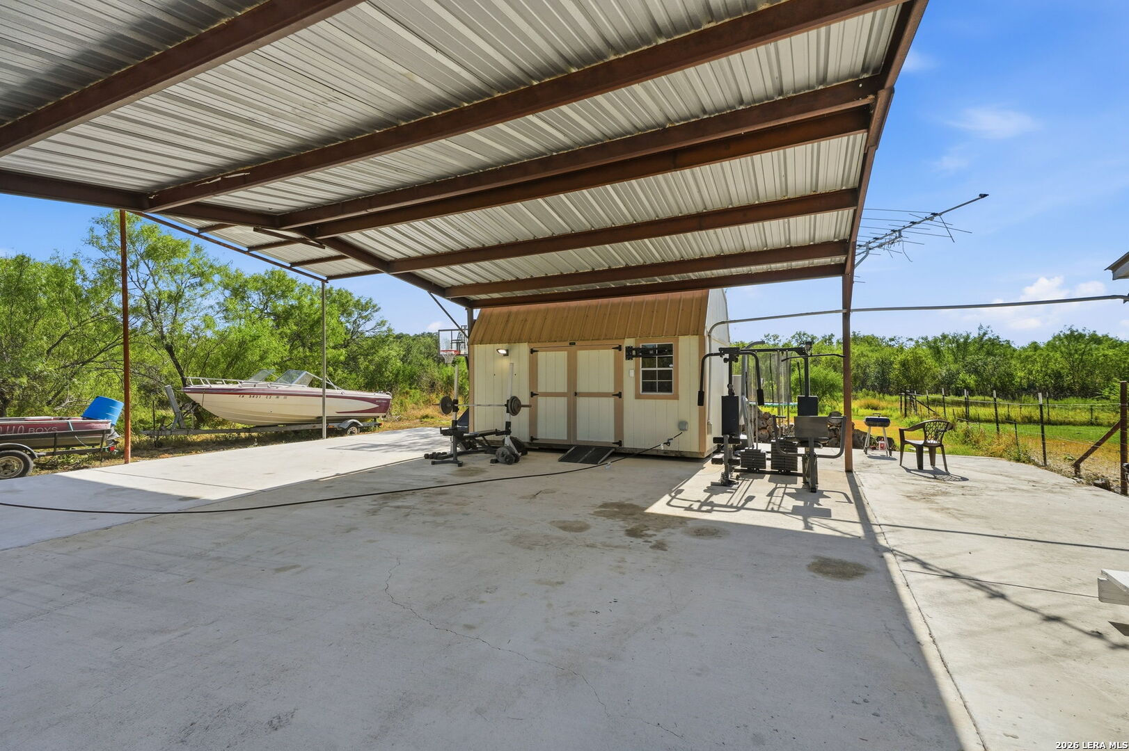 104 County Road 4637 Hondo TX 78861
