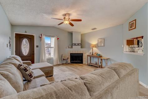 6006 Glacier Sun Drive San Antonio TX 78244