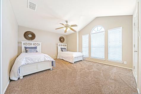 104 Yeager Circle Cibolo TX 78108