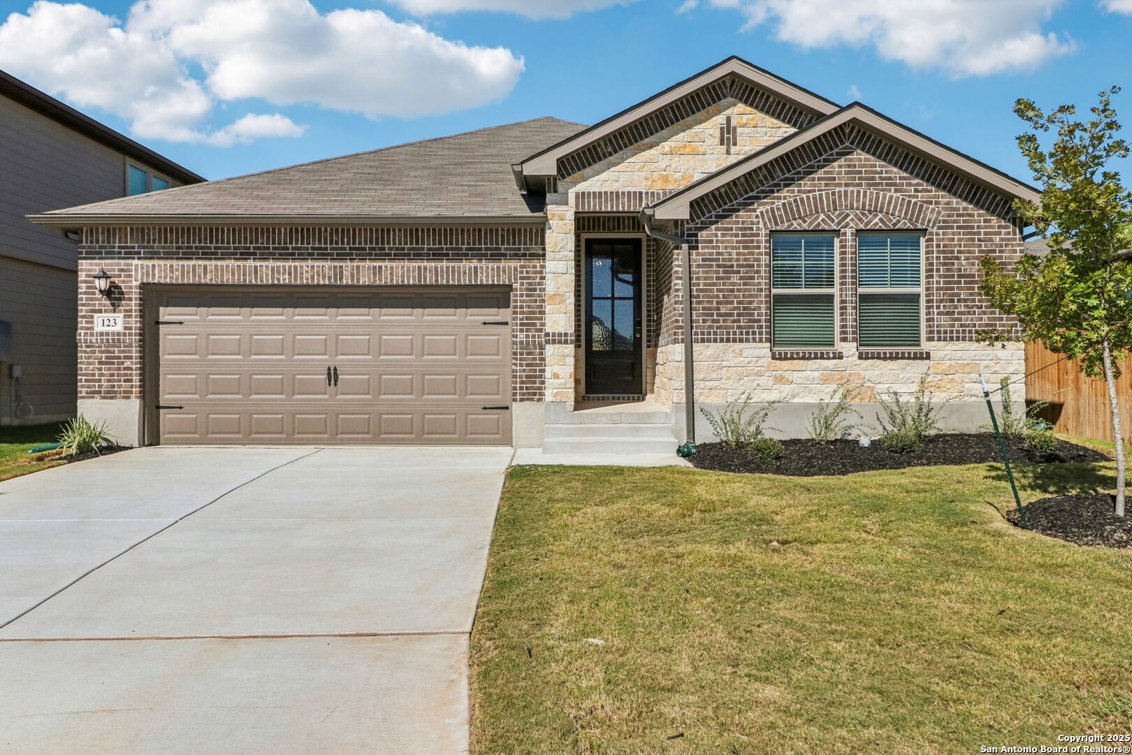 123 Shelton Pass Cibolo TX 78108