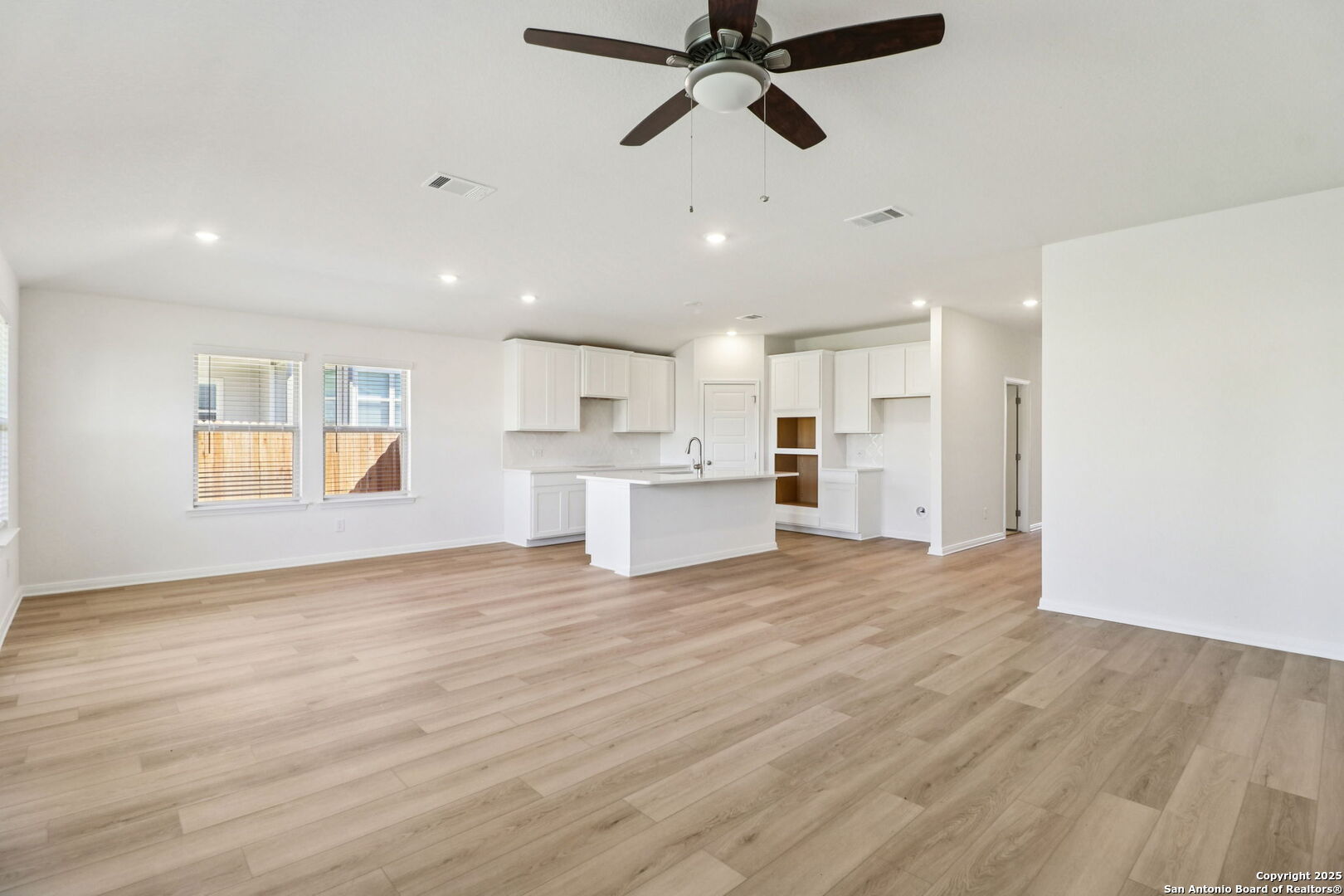 123 Shelton Pass Cibolo TX 78108