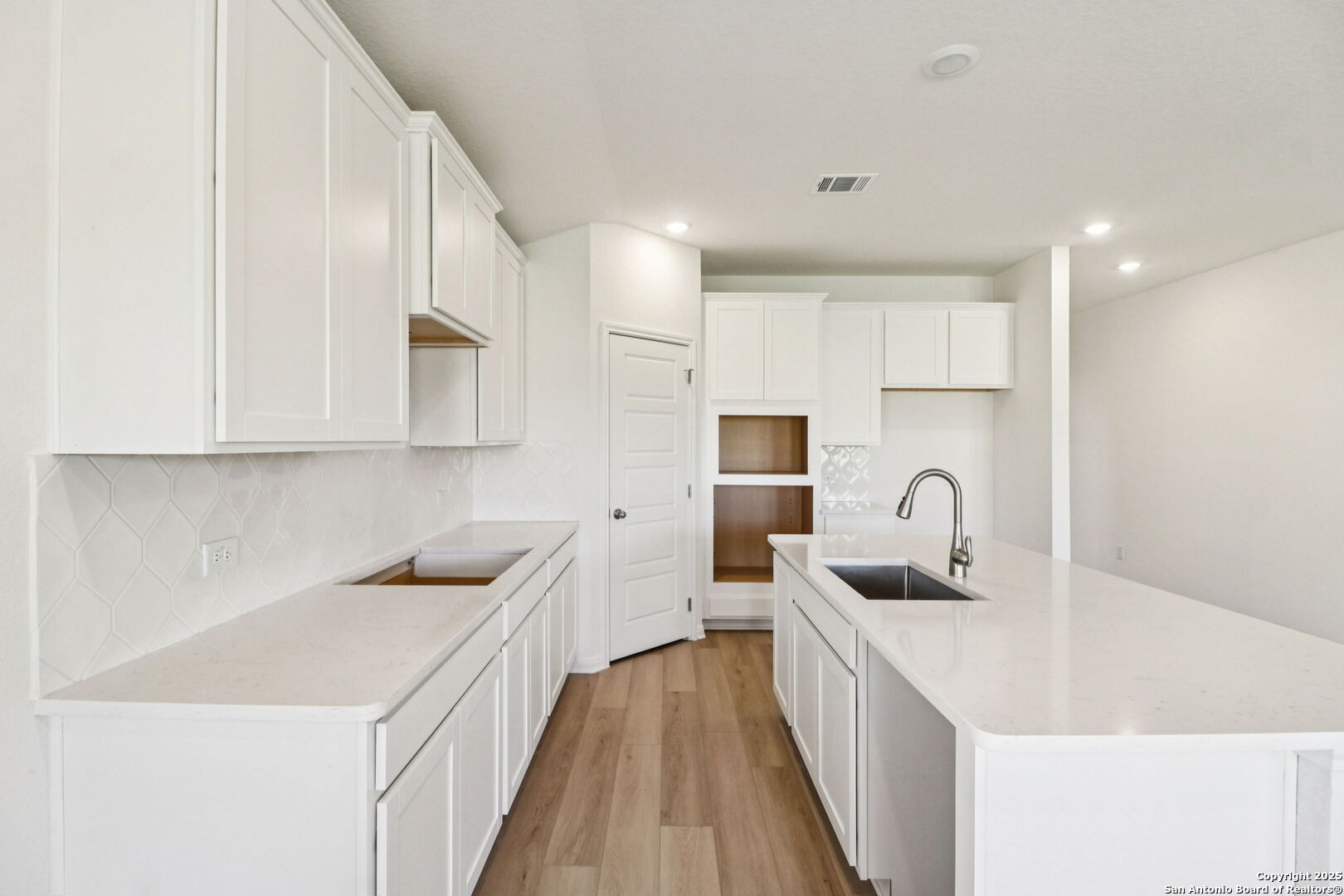 123 Shelton Pass Cibolo TX 78108