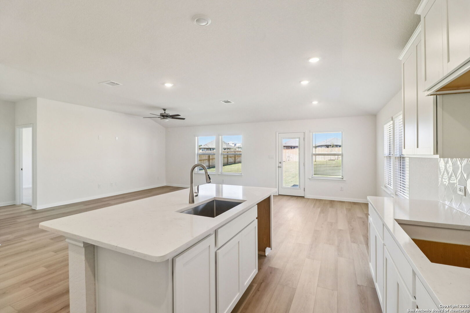 123 Shelton Pass Cibolo TX 78108