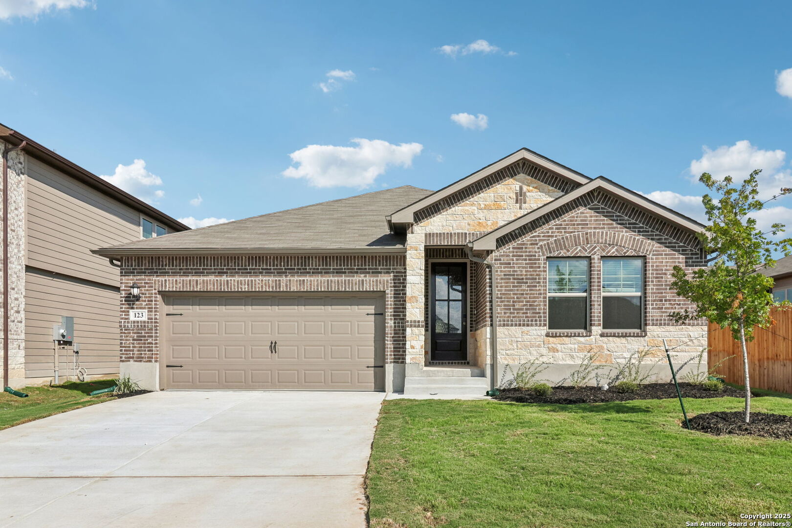 123 Shelton Pass Cibolo TX 78108