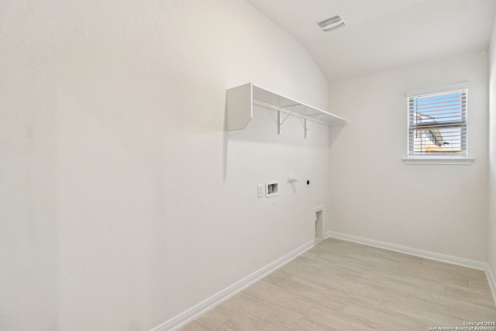 123 Shelton Pass Cibolo TX 78108