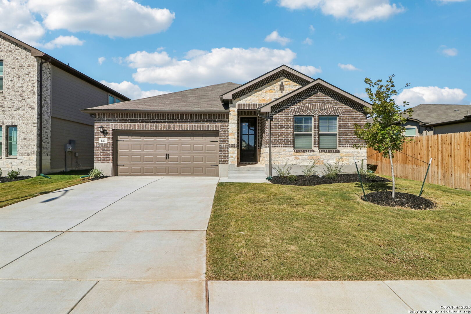 123 Shelton Pass Cibolo TX 78108